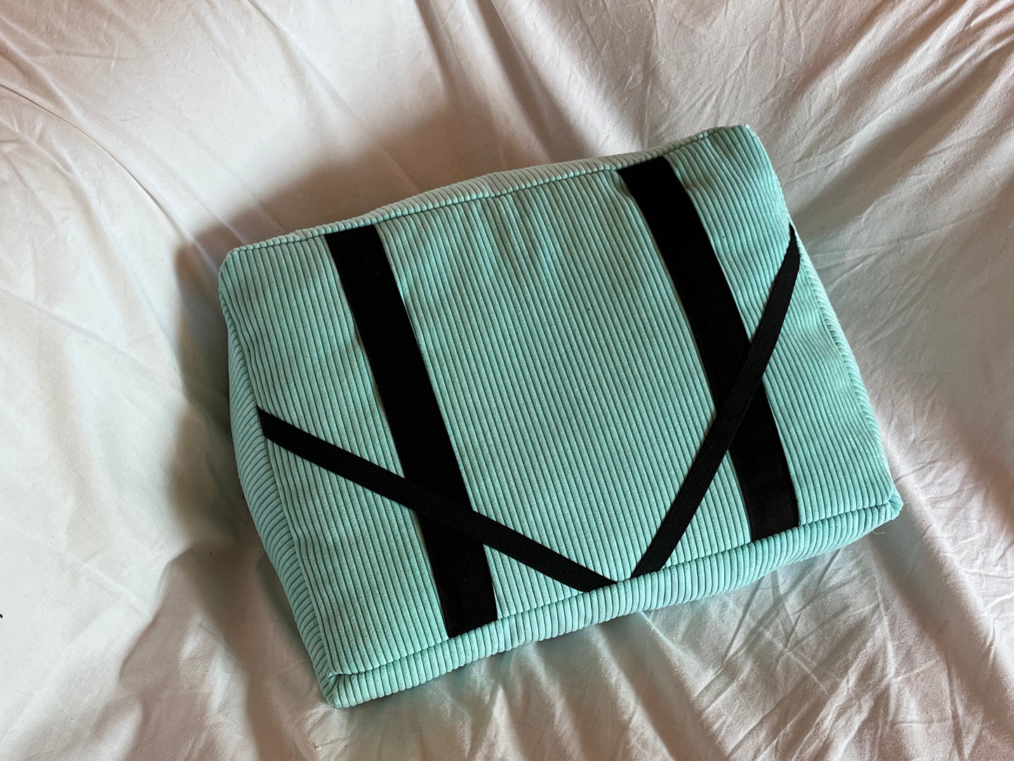 Coussin de lecture // BLUE