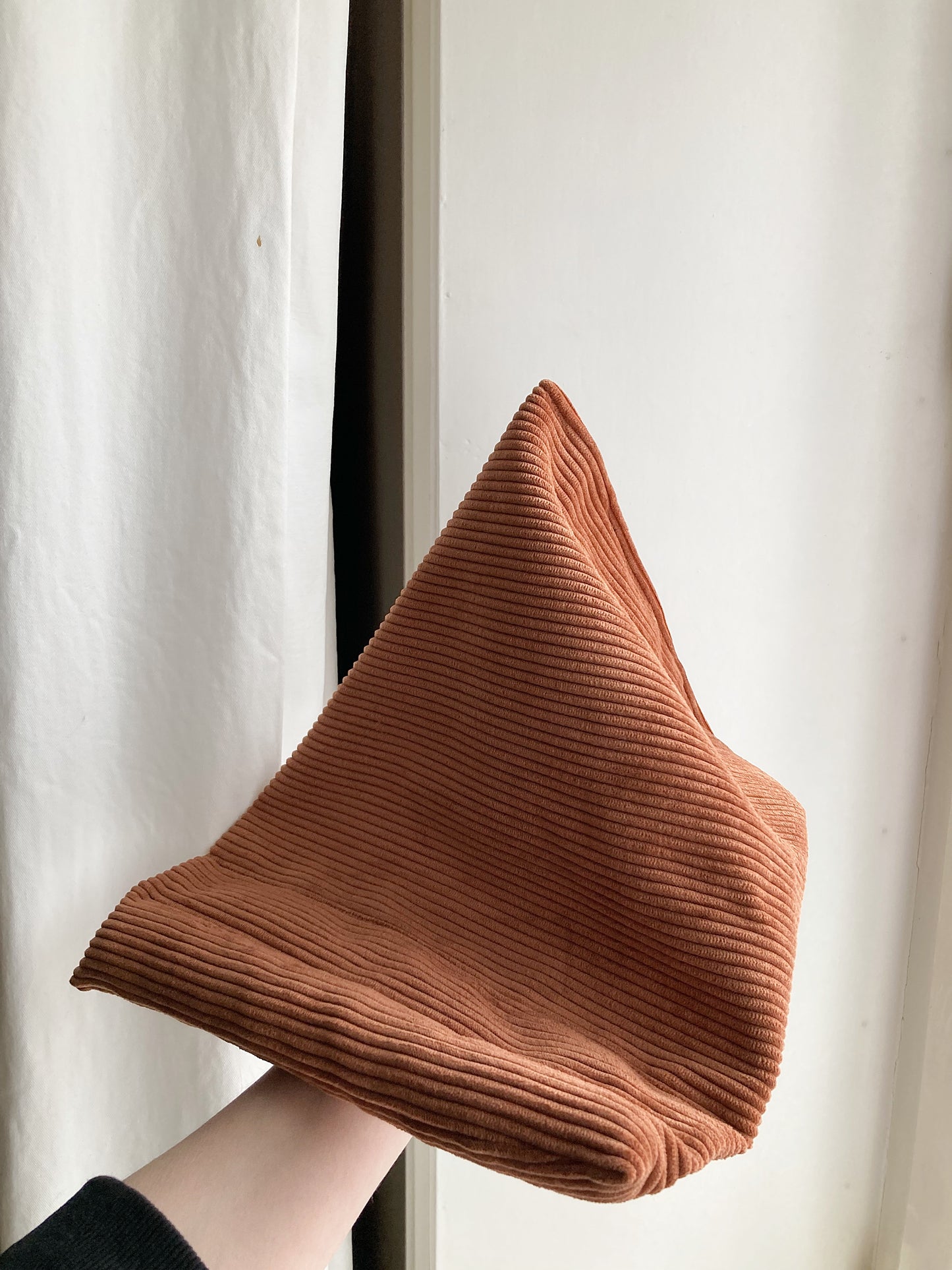 Coussin berlingot de lecture en velours (couleur au choix)