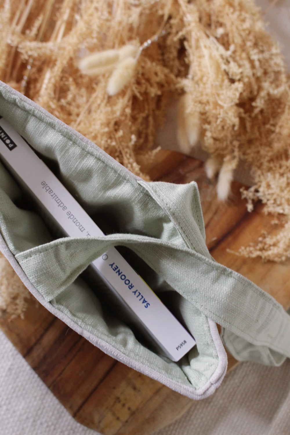 Pochette à livre (Format poche uniquement) // LISE