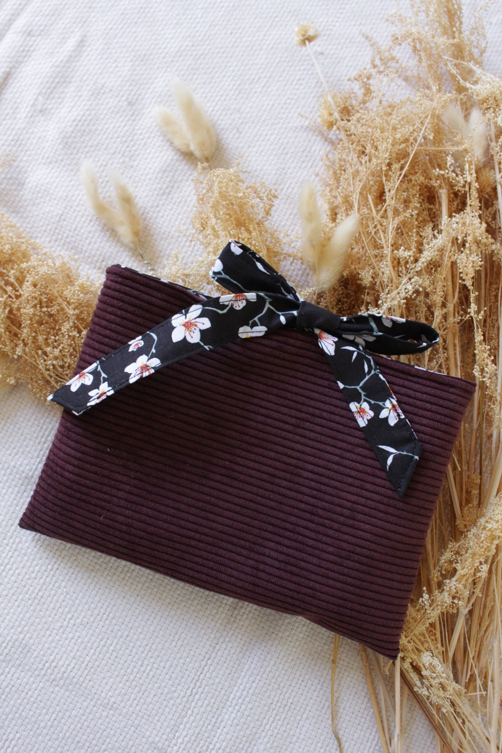 Pochette à livre (Format poche uniquement) // LISE