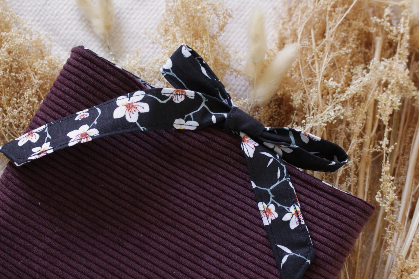 Pochette à livre (Format poche uniquement) // LISE