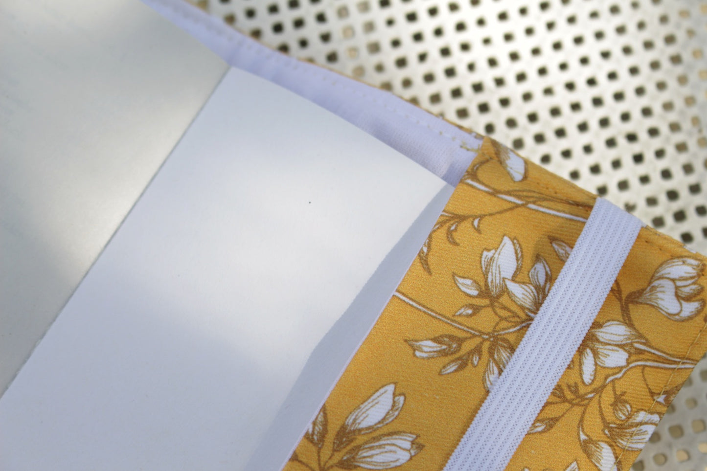 Couvres-livres format poche // SUN MORNING