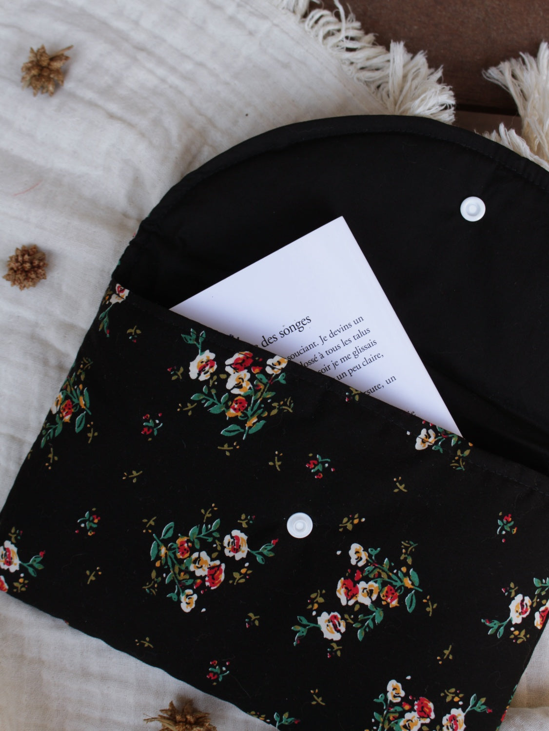 Pochette à livre (Poche ou Broché) // MARIE