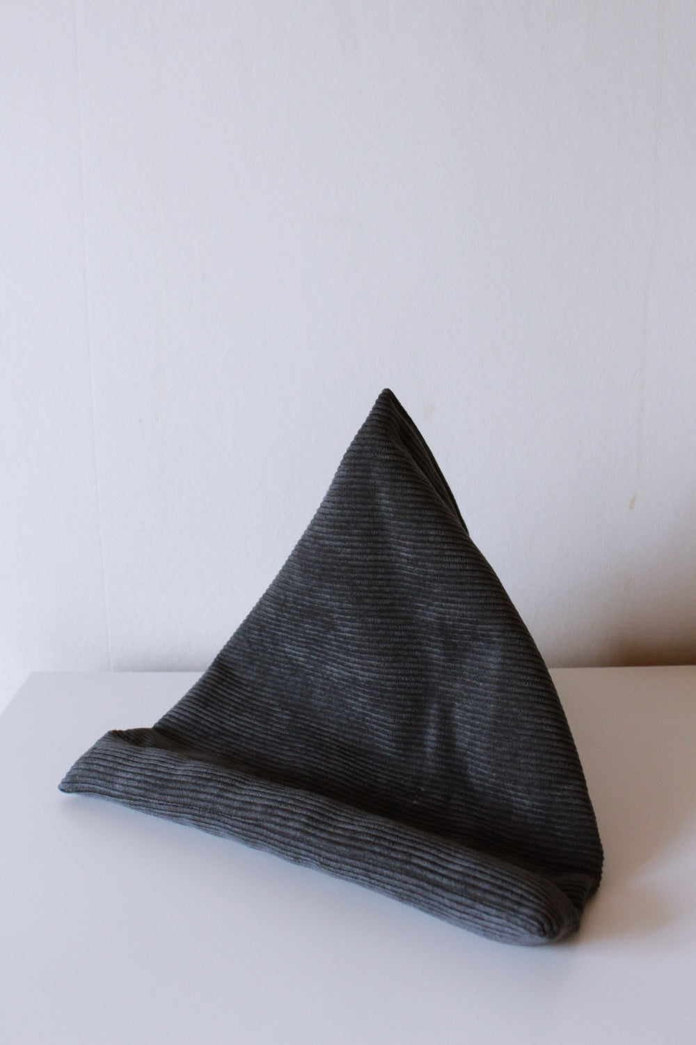 Coussin (Berlingot) de lecture en velours / Divers coloris