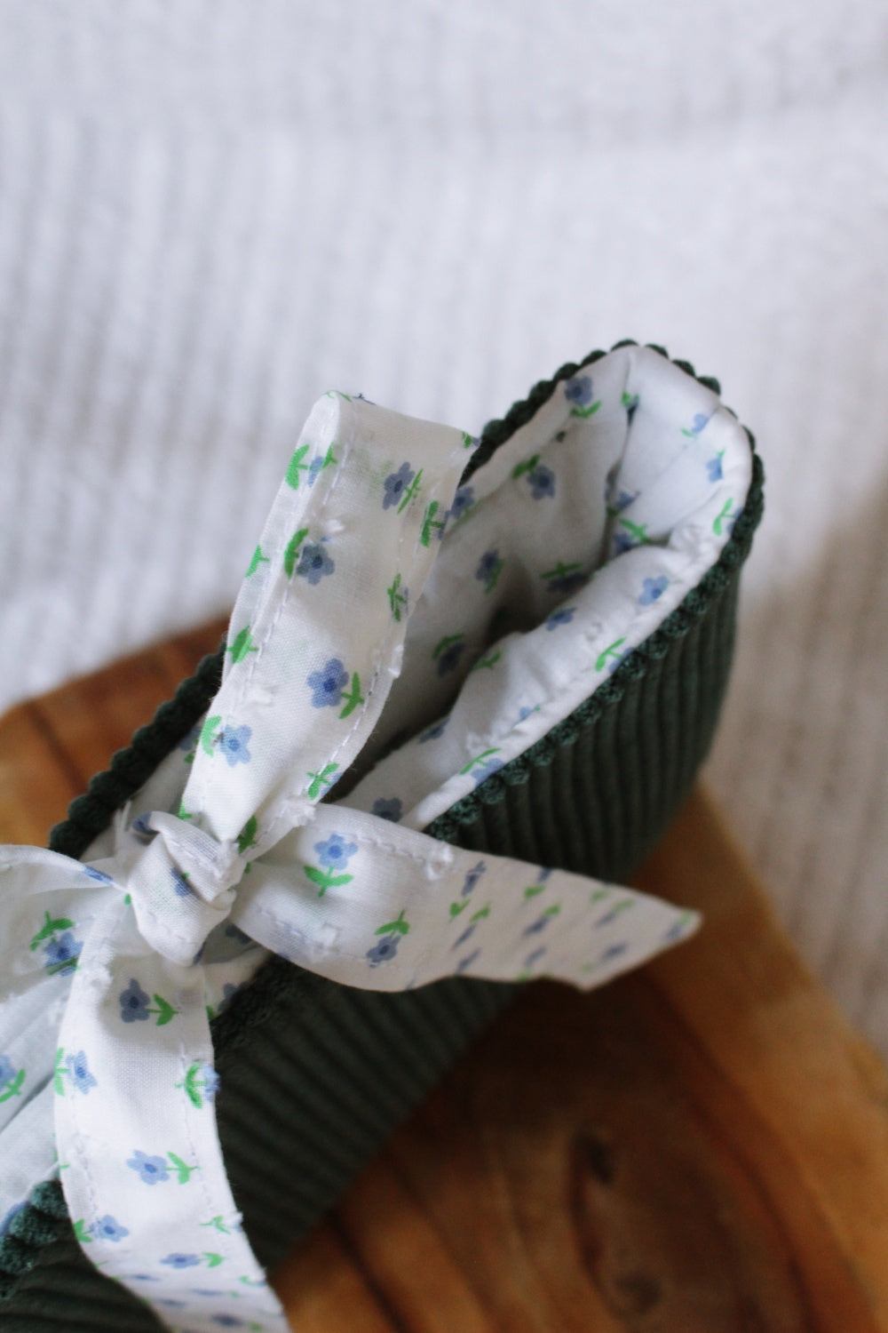 Pochette à livre (Format poche uniquement) // LISE