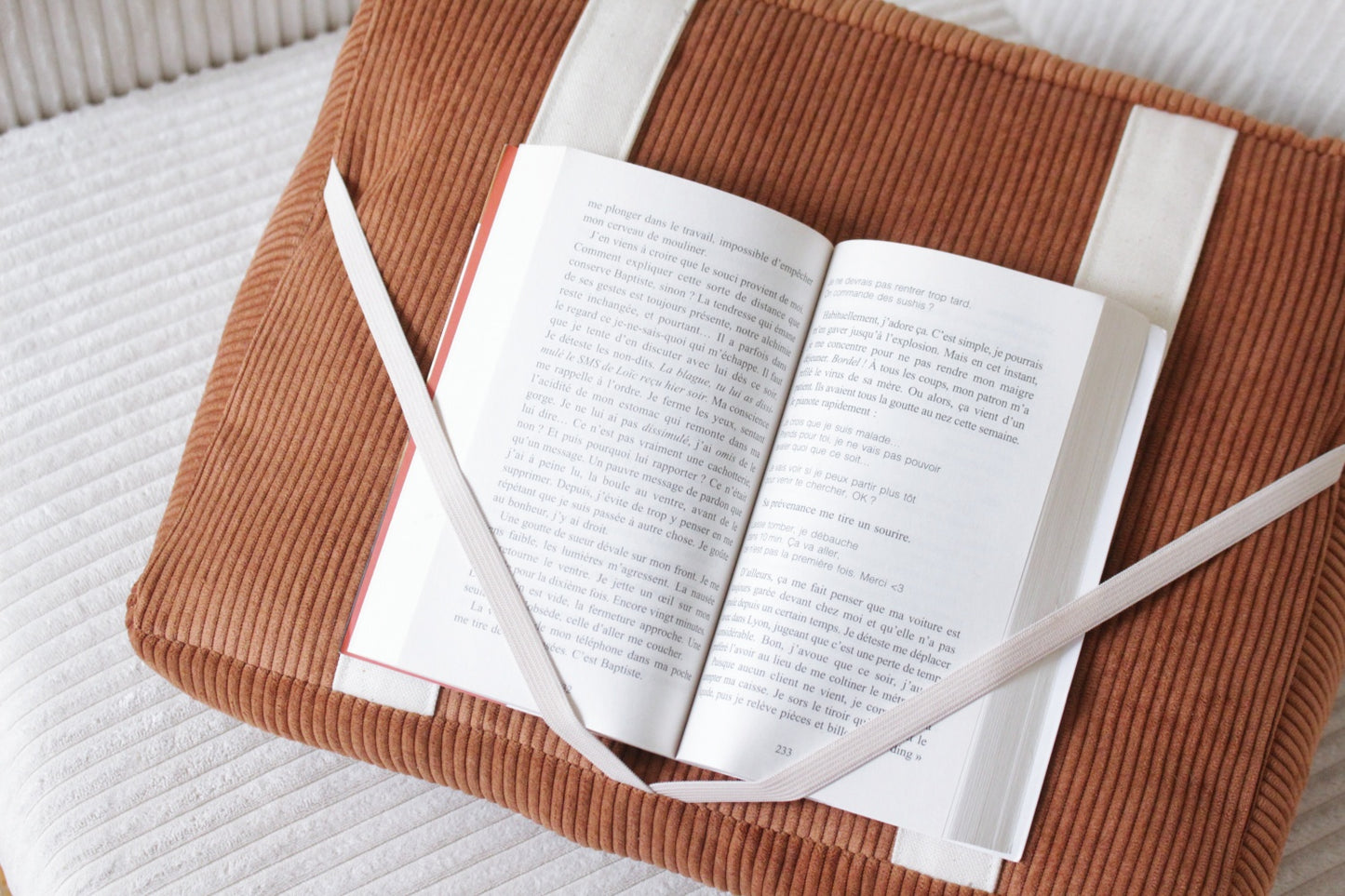 Coussin de lecture // CAMEL