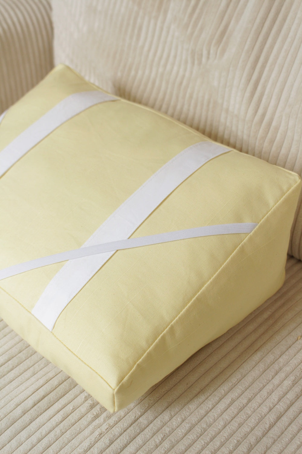 Coussin de lecture // LIMONADE
