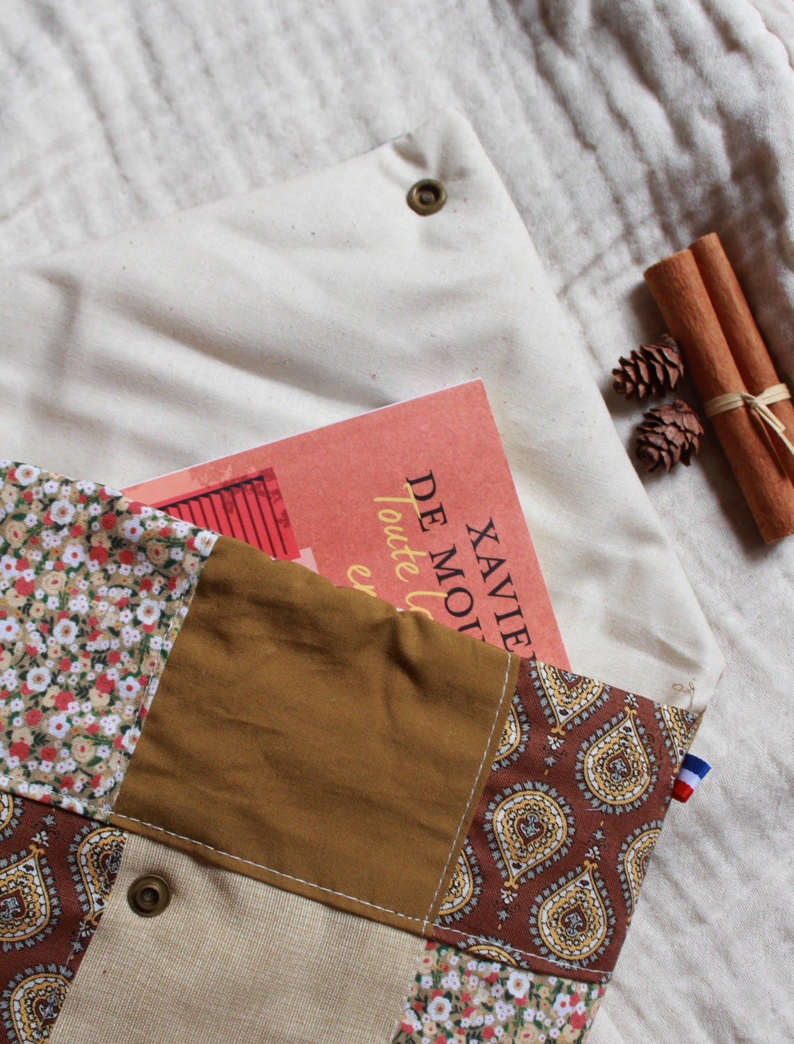 Pochette à livres (format poche) // AUTUMN PATCHWORK