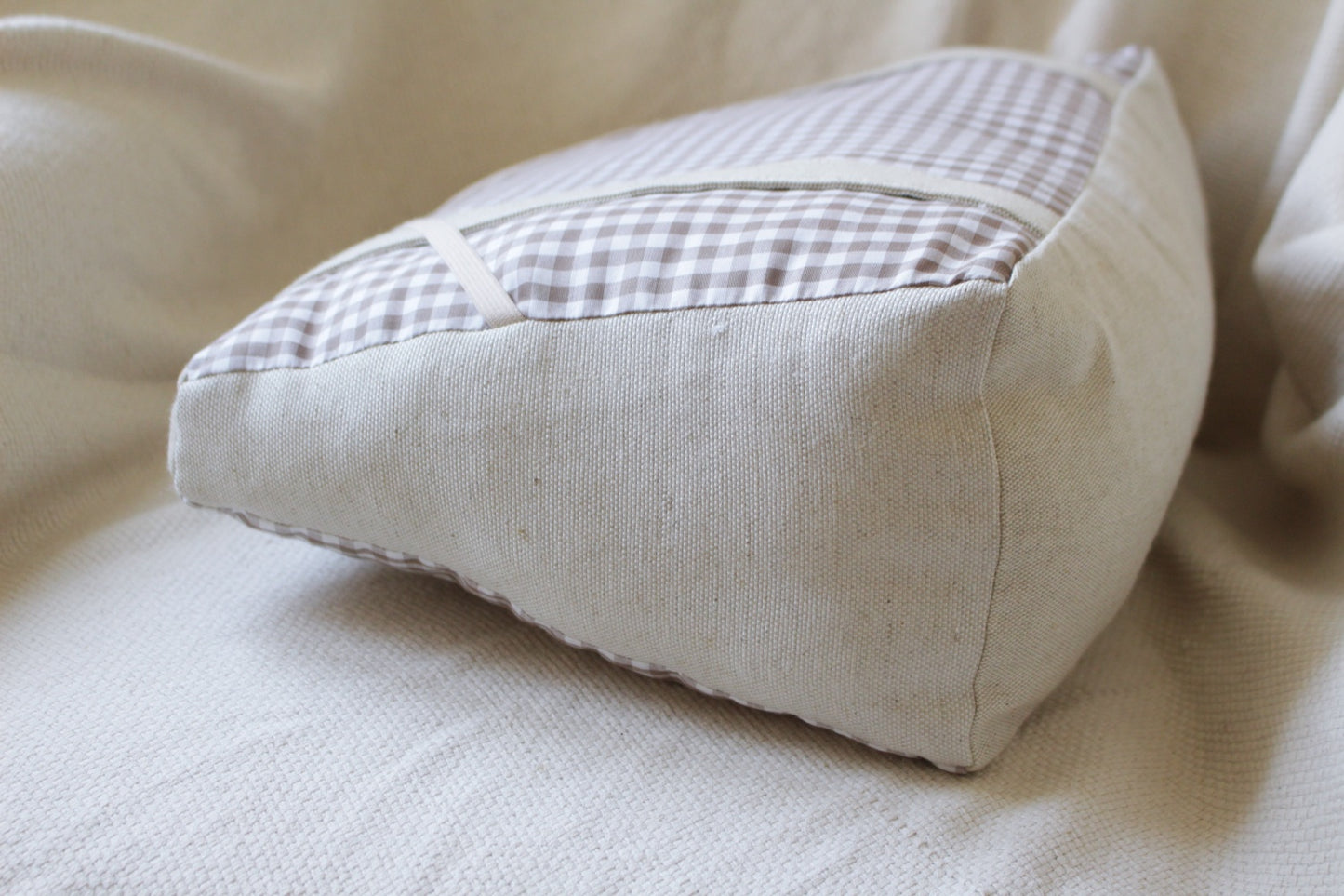 Coussin de lecture // HONOREE