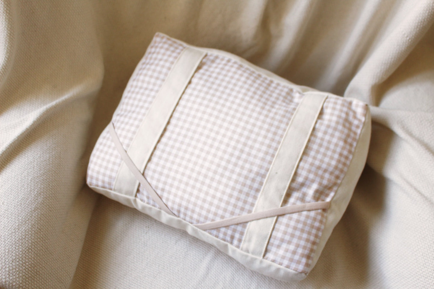 Coussin de lecture // CHARLOTTE