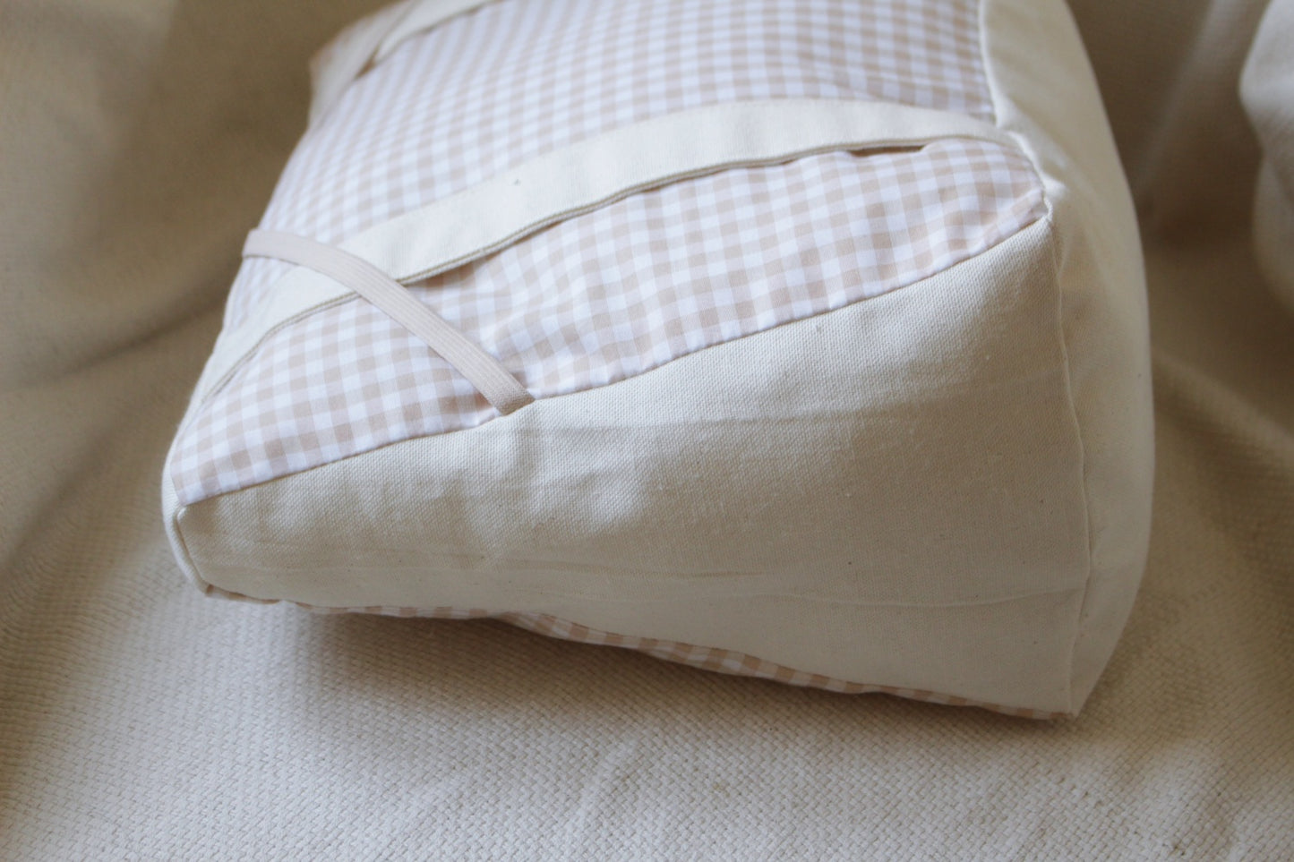 Coussin de lecture // CHARLOTTE