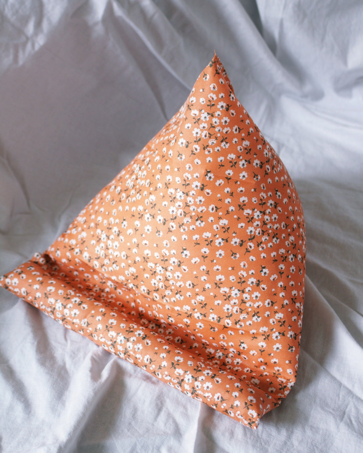 Coussin (Berlingot) de lecture ou tablette // Divers motifs
