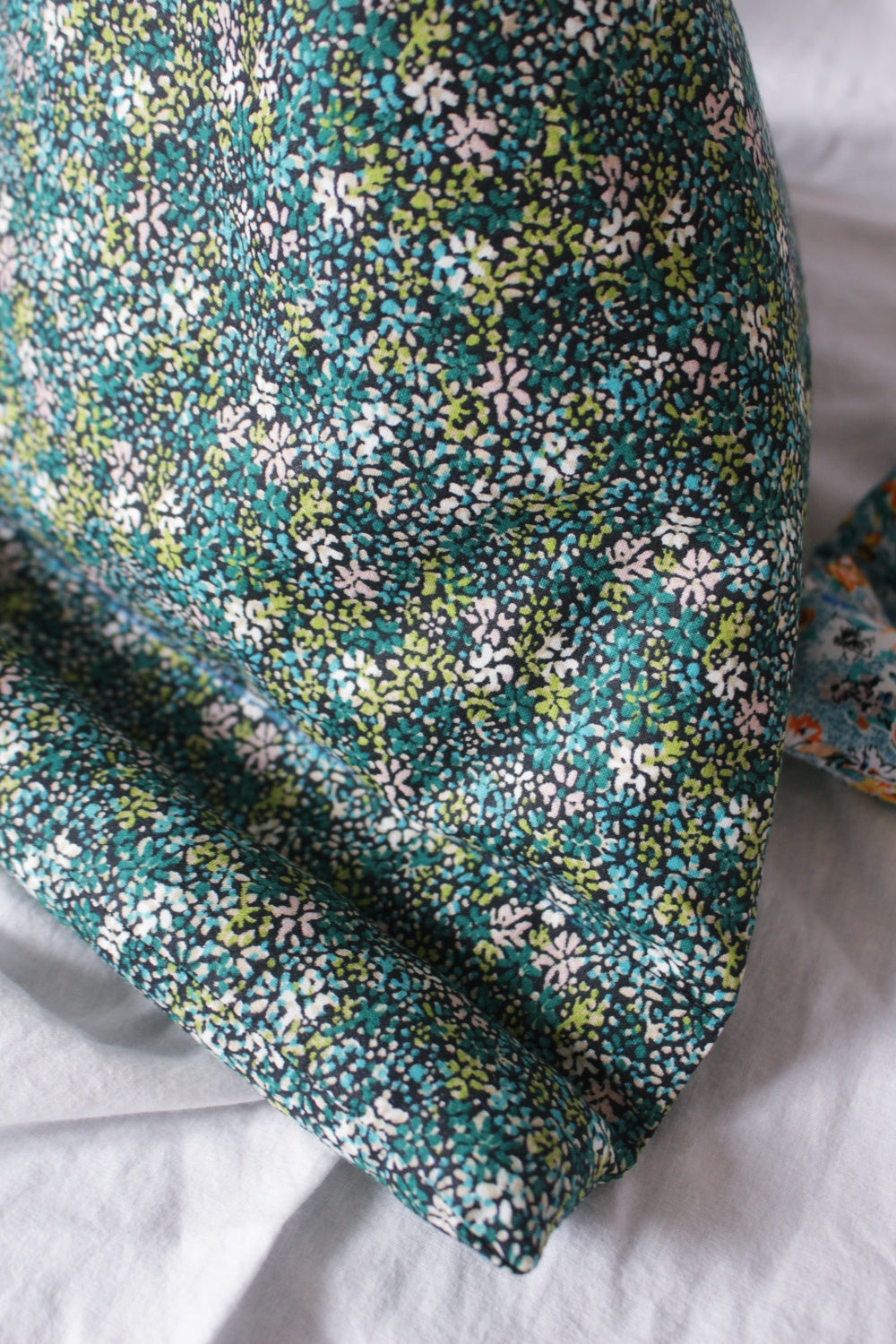 Coussin (Berlingot) de lecture ou tablette // Divers motifs