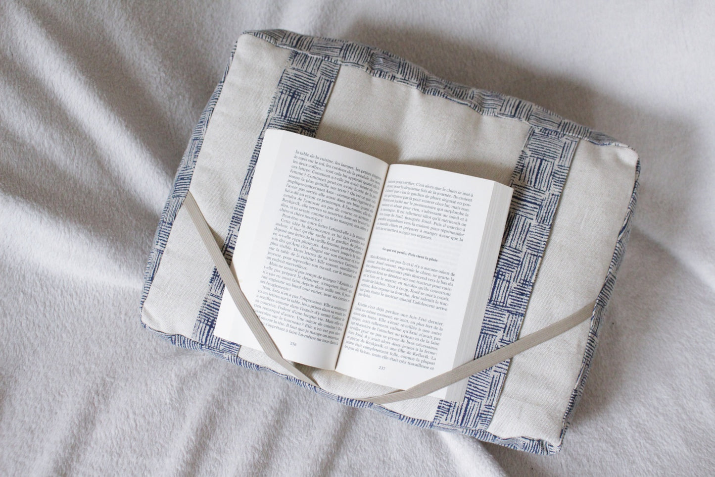 Coussin de lecture // MARJORIE
