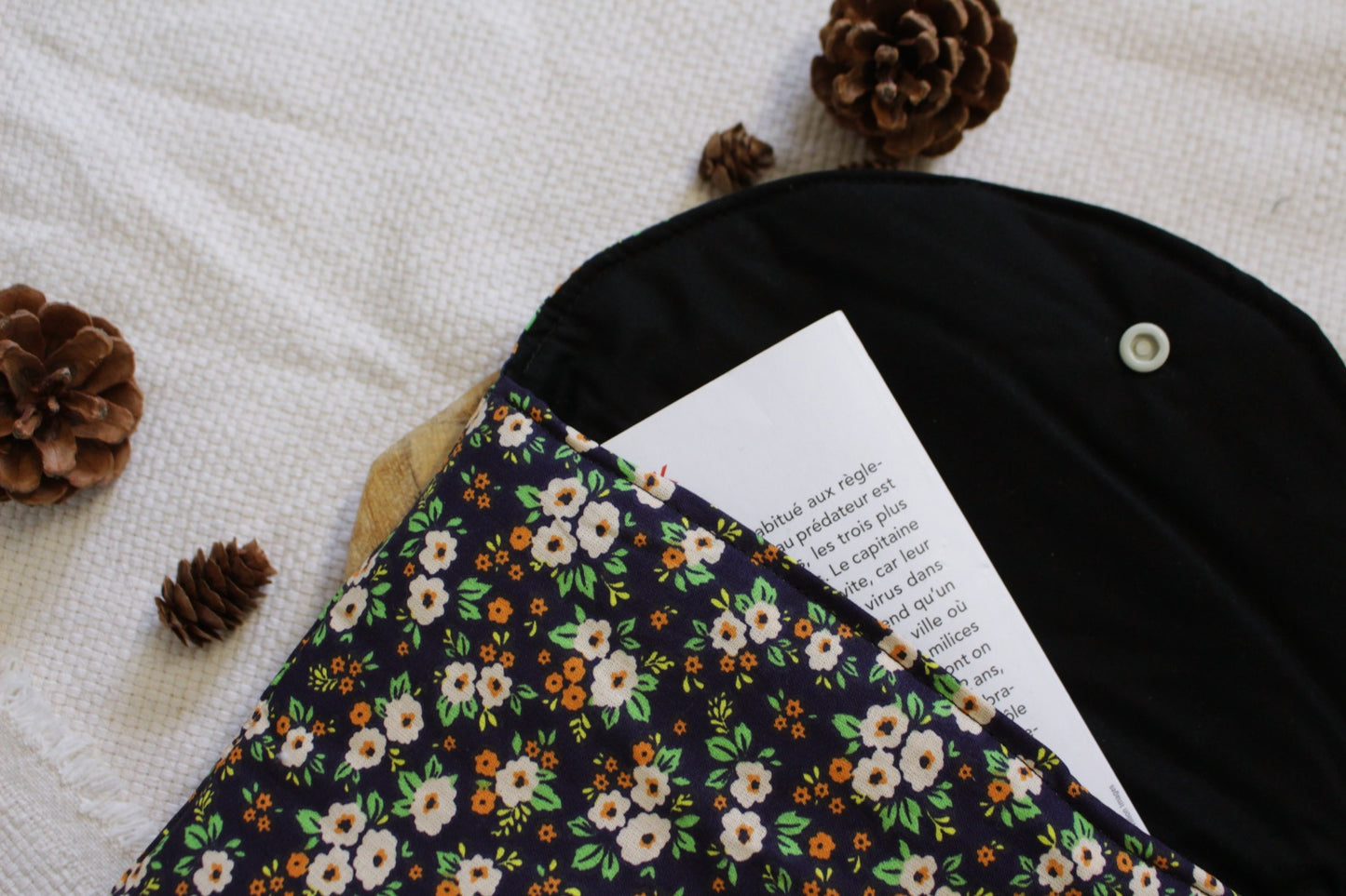 Pochette à livre TYCIA // Format poche et Broché