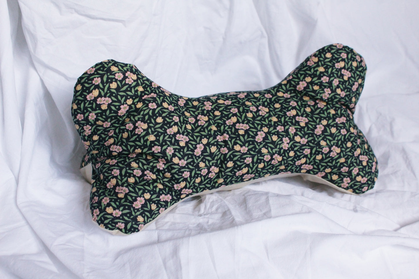 Coussin "os" de lecture // AIMEE