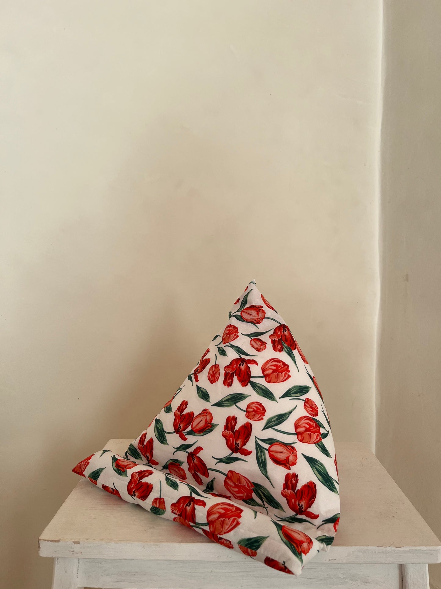 Coussin berlingot de lecture // La tulipe