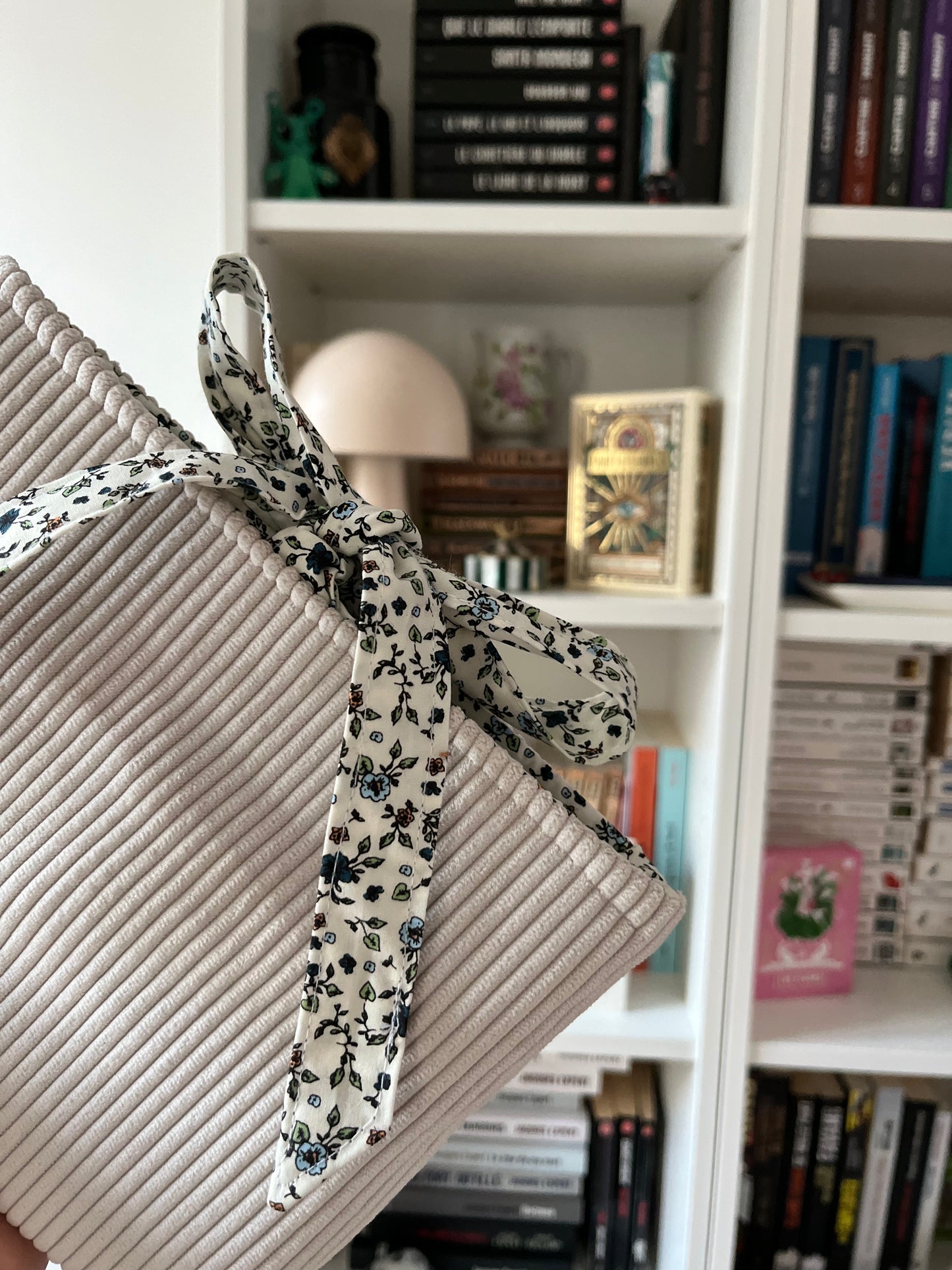 Pochette à livre  (Format poche uniquement) // LA TARTE