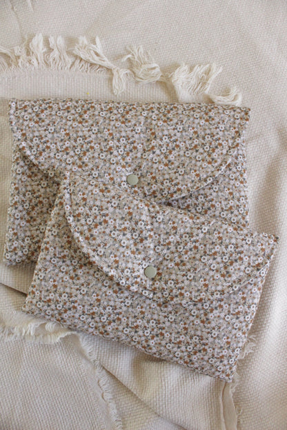 Pochette à livre (poche ou broché) // BERNADETTE