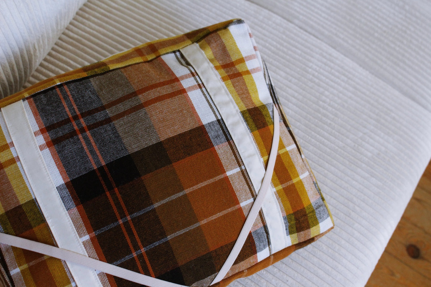 Coussin de lecture // ROBIN