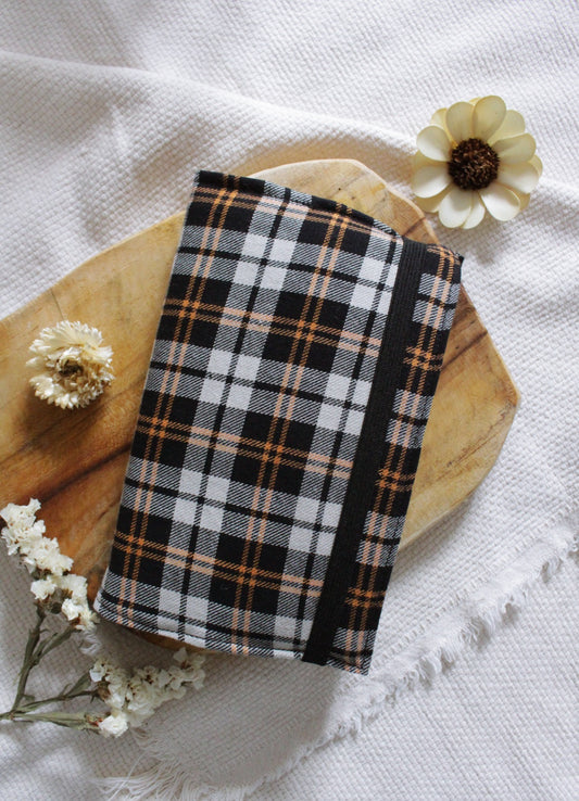 Couvres-livres format poche // DORINE