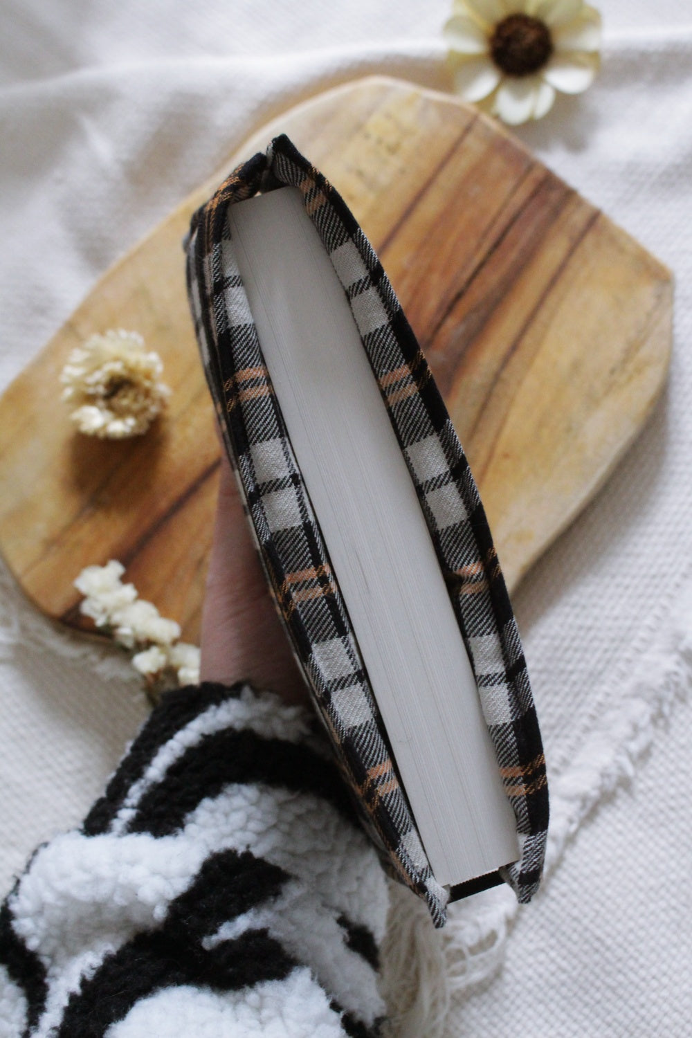 Couvres-livres format poche // DORINE