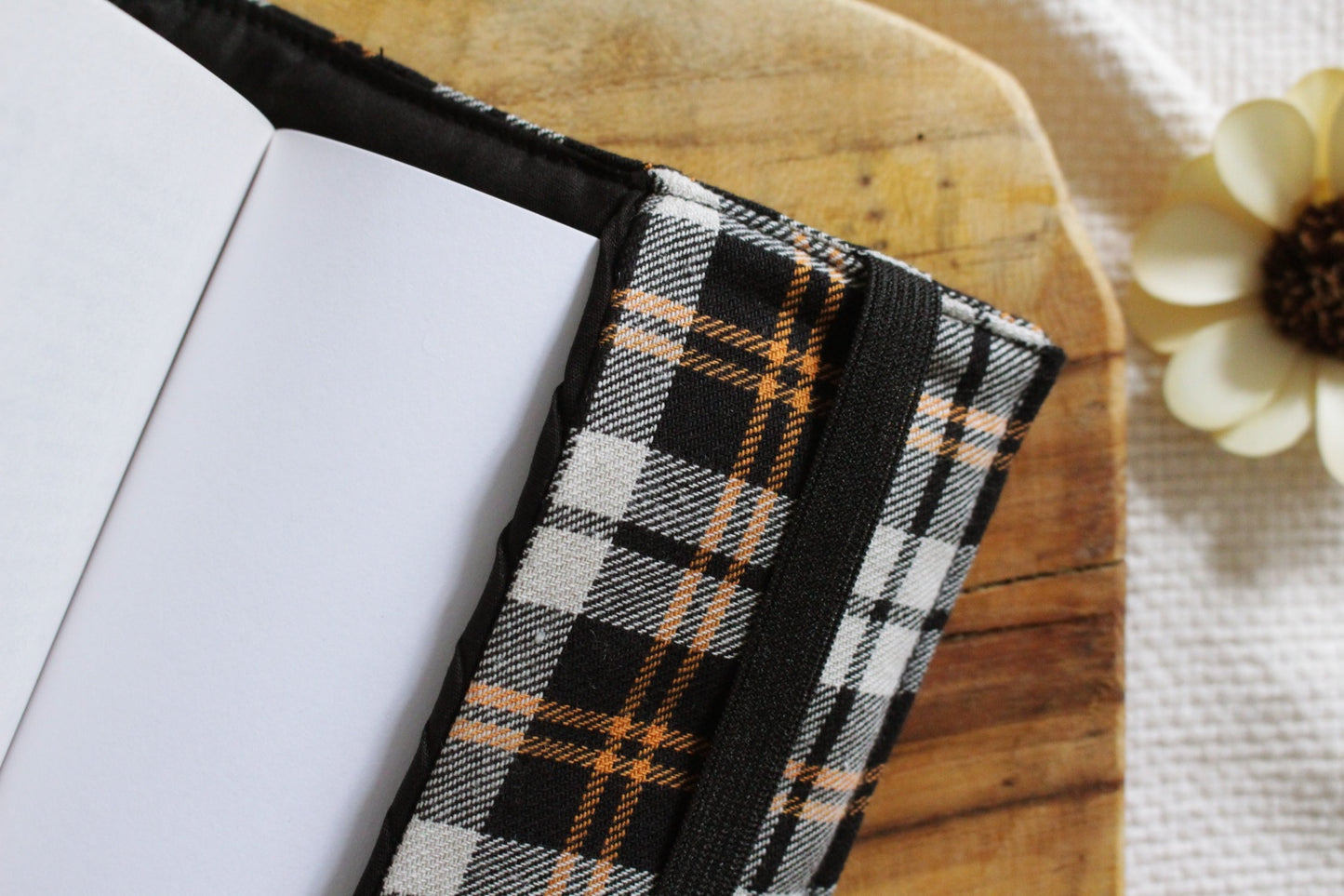 Couvres-livres format poche // DORINE