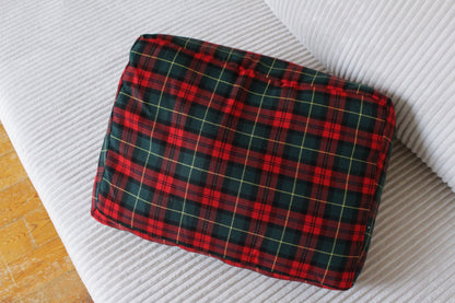 Coussin de lecture // RED TARTAN