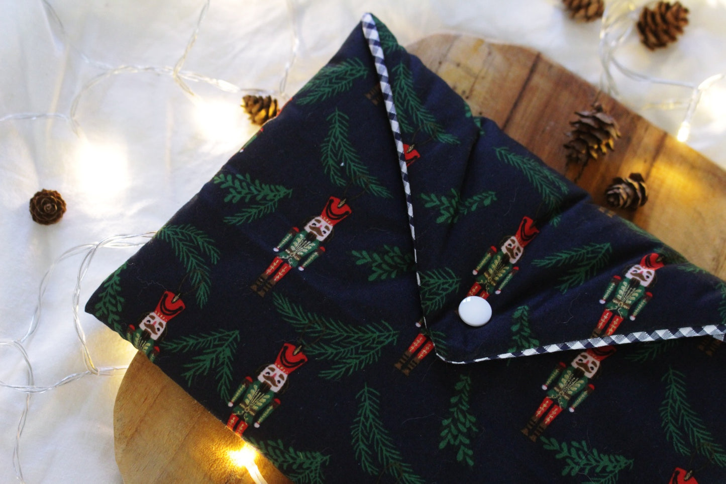 Pochette à livre (Poche ou Broché) //CASSE-NOISETTE