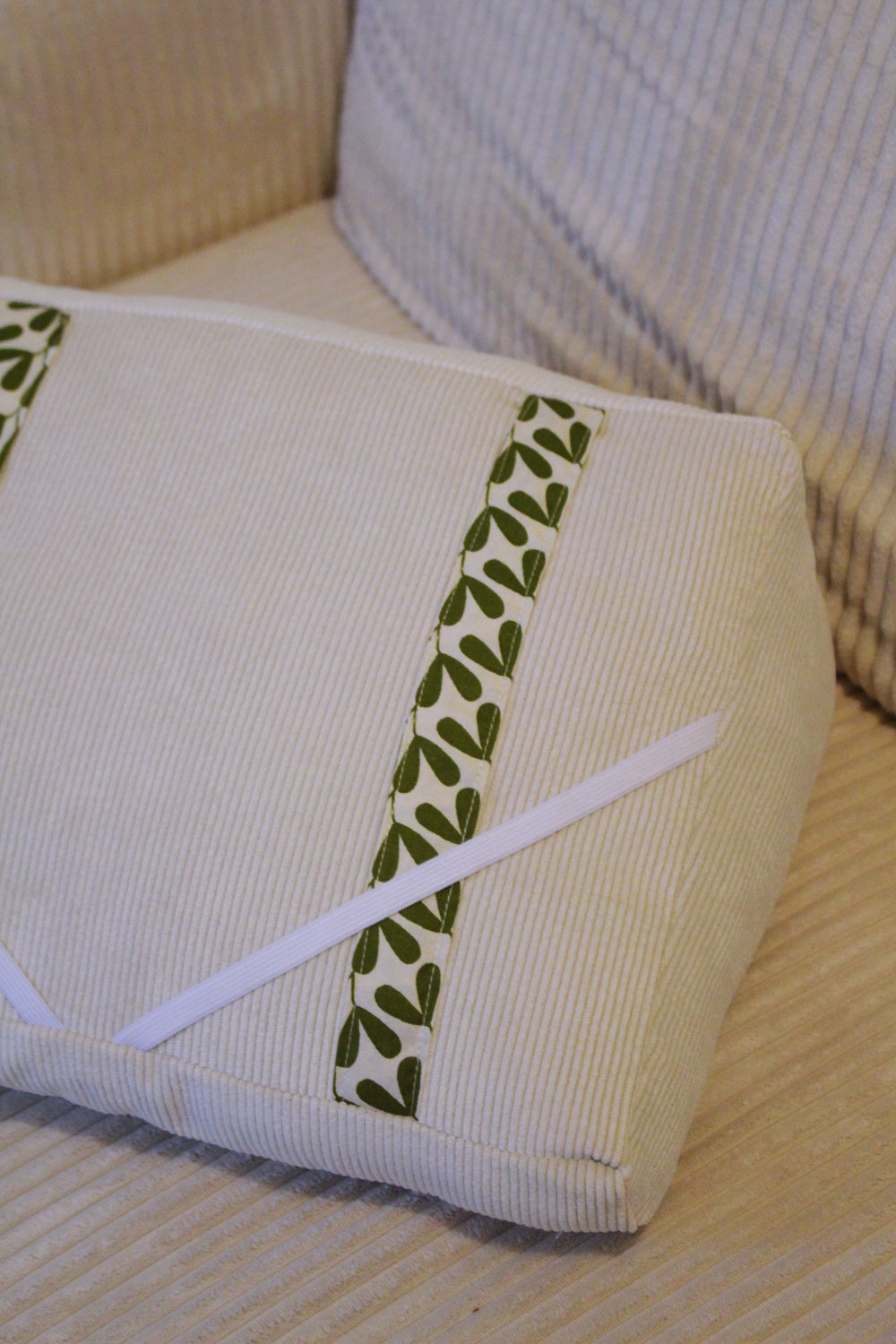 Coussin de lecture // MARYSE