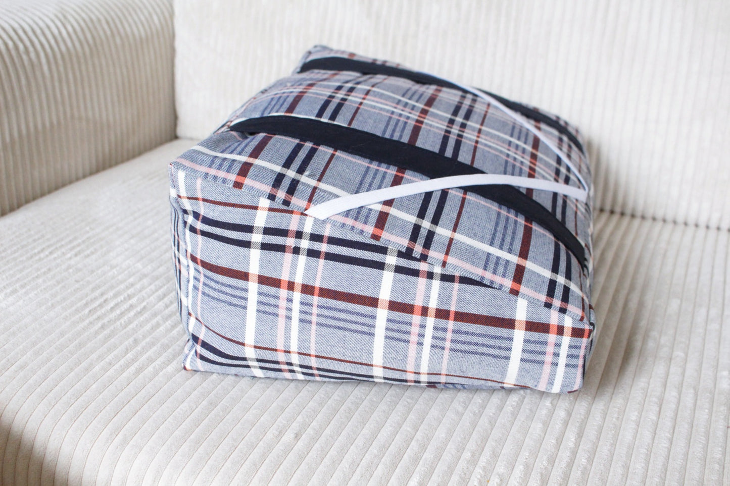 Coussin de lecture // BOBBI