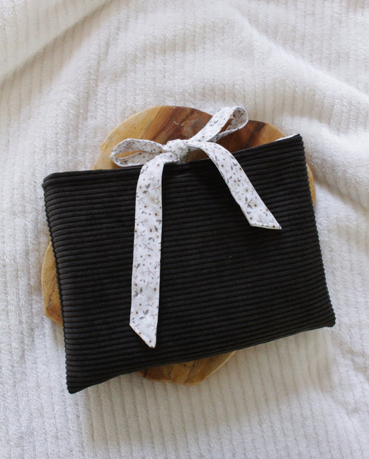 Pochette à livre  (Format poche uniquement) // LISE