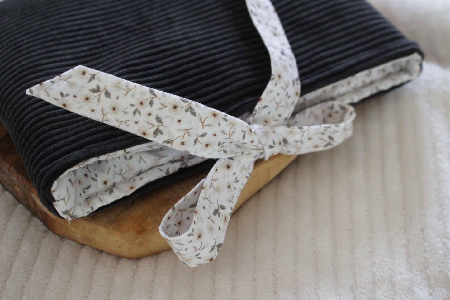 Pochette à livre  (Format poche uniquement) // LISE