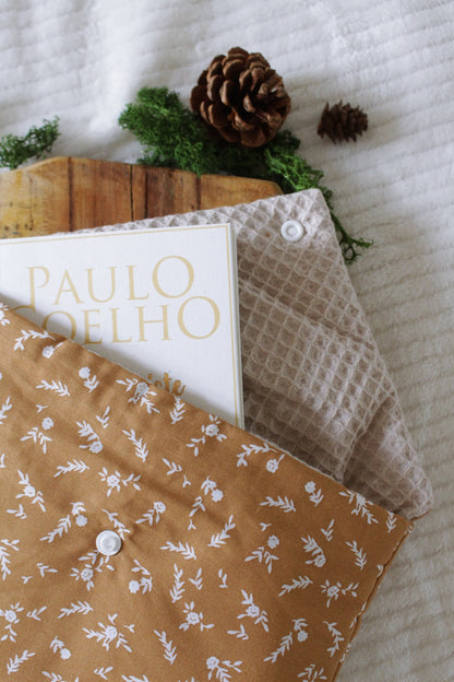 Pochette à livres (Poche ou Broché) // PETIT NID