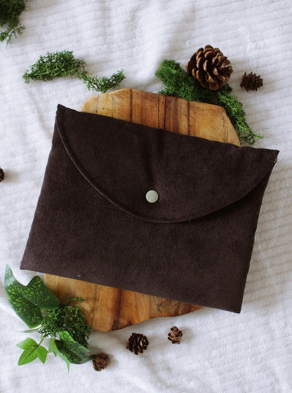 Pochette à livre (Poche ou Broché) // BROWN