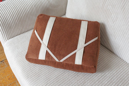 Coussin de lecture // CAMEL