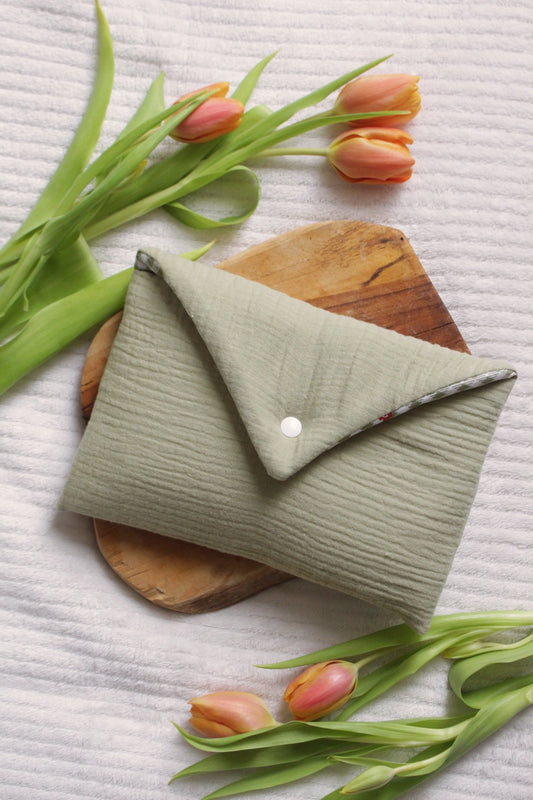 Pochette à livre (Poche ou Broché) // LA DAME AU CHAMP