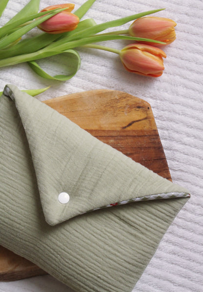 Pochette à livre (Poche ou Broché) // LA DAME AU CHAMP