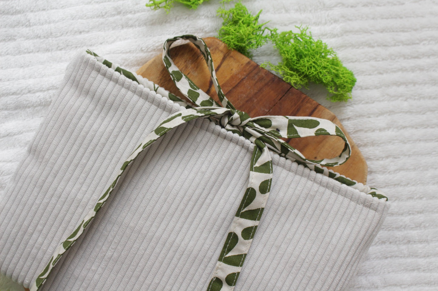 Pochette à livre  (Poche ou Broché)) // LISE