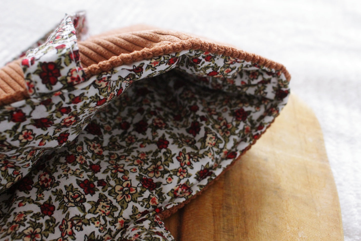 Pochette à livre  (Format poche uniquement) // LISE