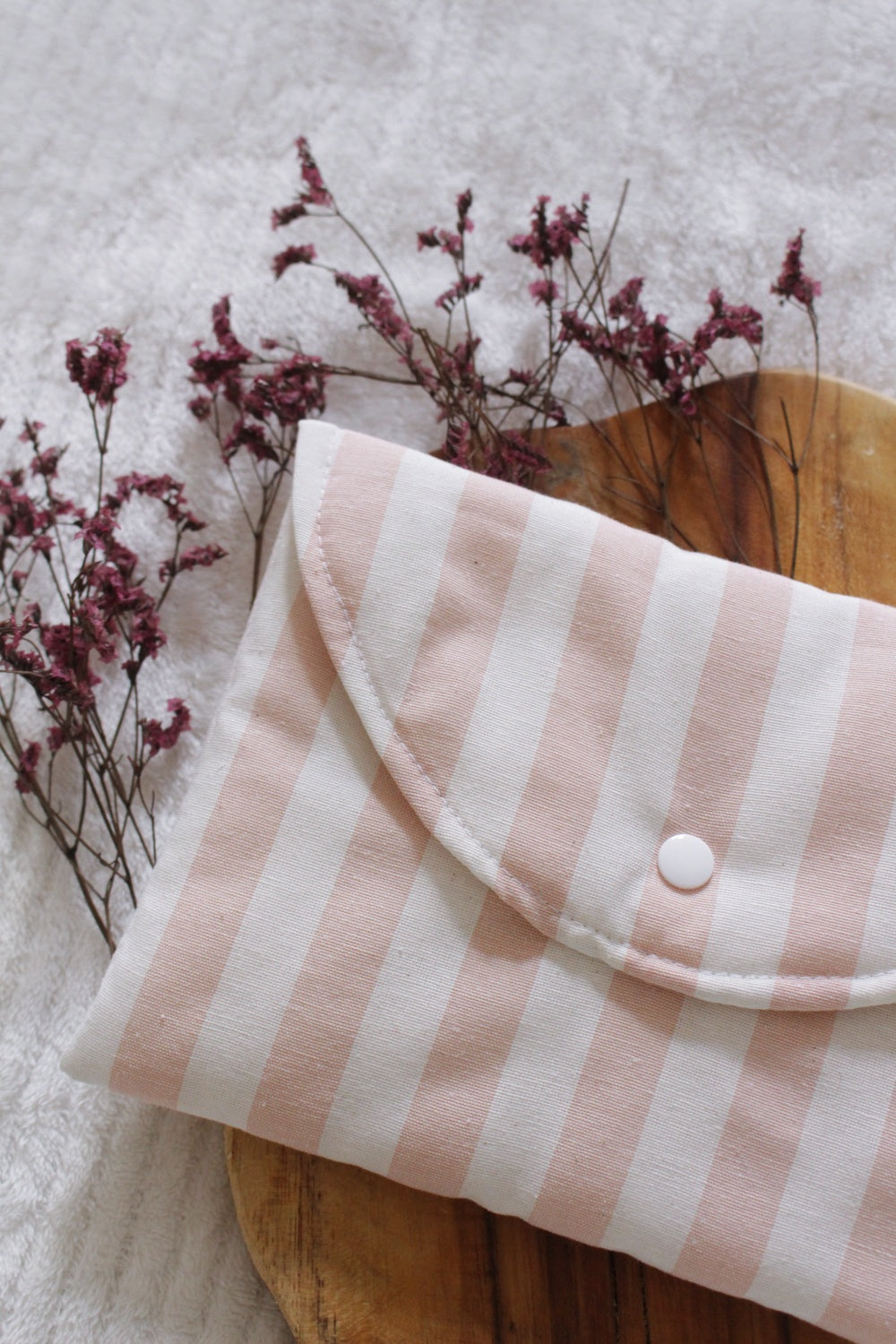 Pochette à livres LA RAYURE  // Format poche uniquement