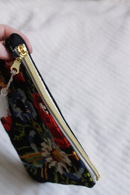 ♻️Pochette à zip // "Black spring"