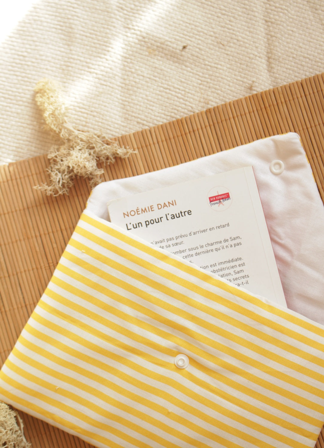 Pochette à livres (Poche ou Broché) // SUNNY STRIPES