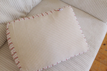 Coussin de lecture // DAHLIA