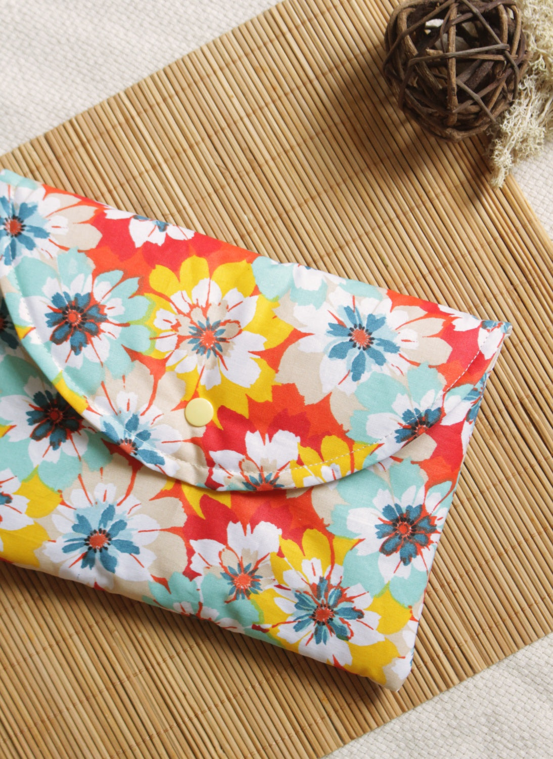 Pochette à livres imperméable (Poche ou Broché) // JANA