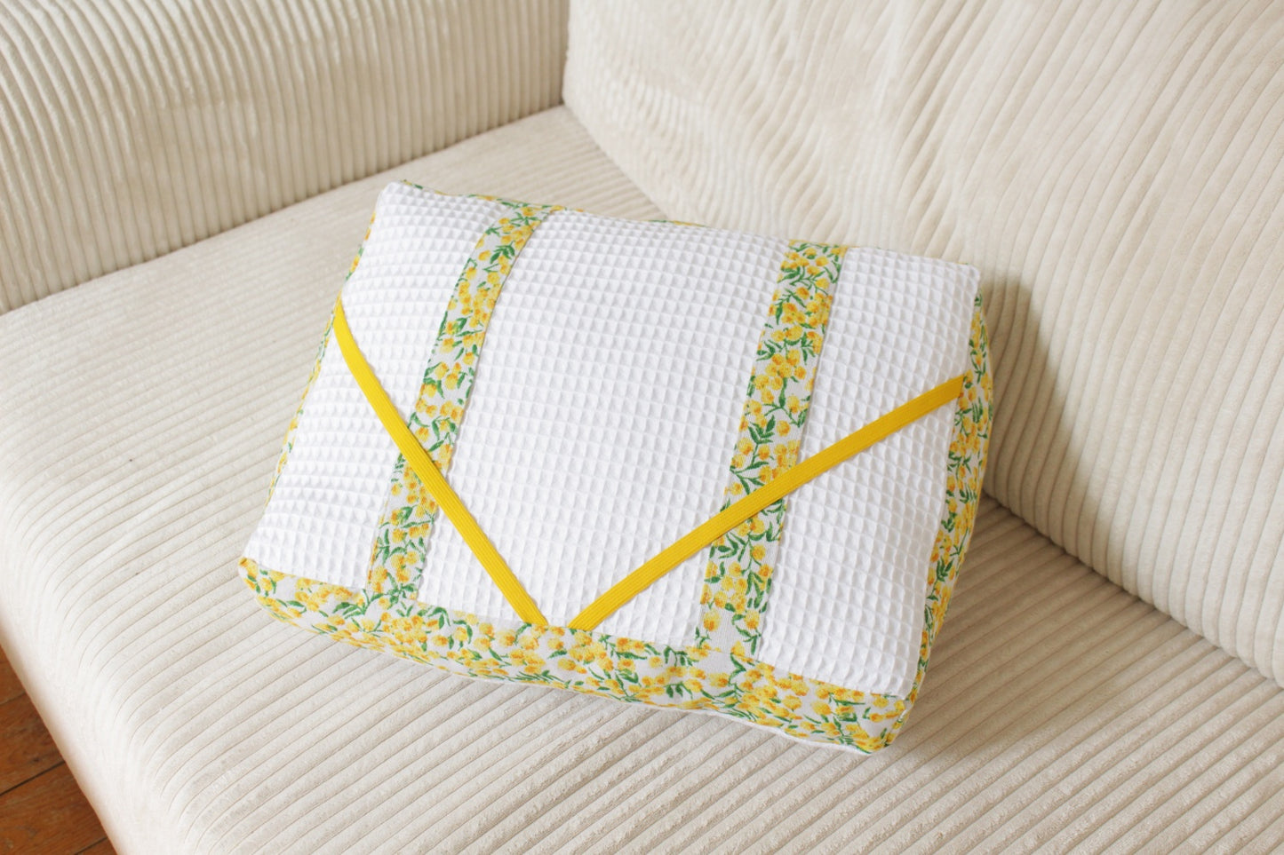 Coussin de lecture // MIMOSA