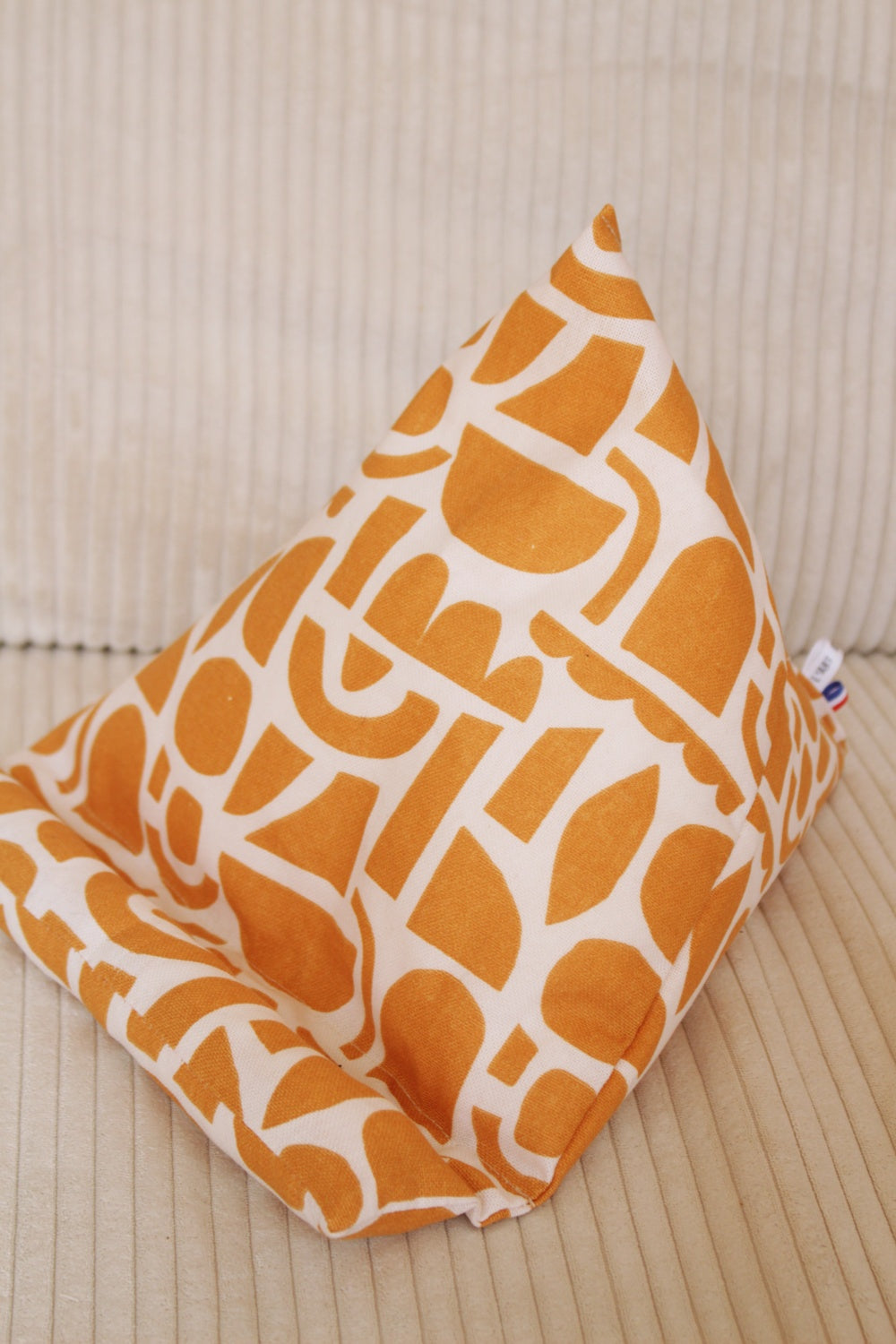 Coussin berlingot de lecture // La tulipe