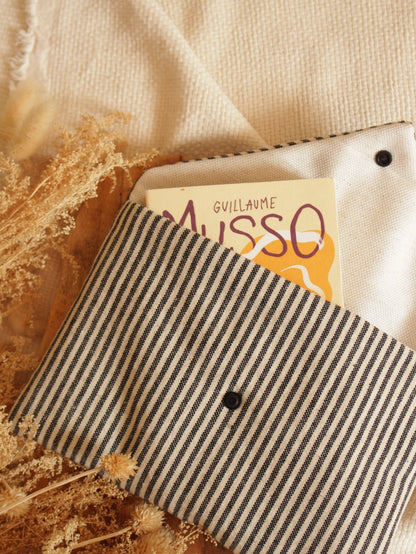 Pochette à livre (Poche uniquement)  // LA RAYEE