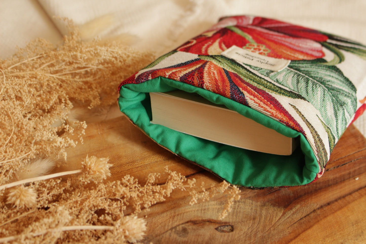 Pochette à livres (Poche ou Broché) // VAYANA