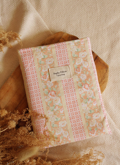 ♻️Pochette à livre (Poche ou Broché) // CORALINE
